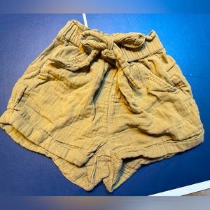 Loose Summer Shorts. Green/Brown Color